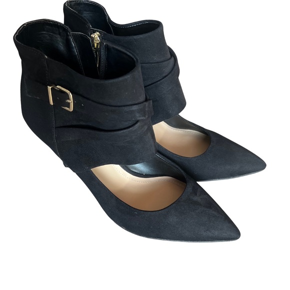 BCBGeneration Black Suede Pointed Toe Heels - Picture 3 of 10